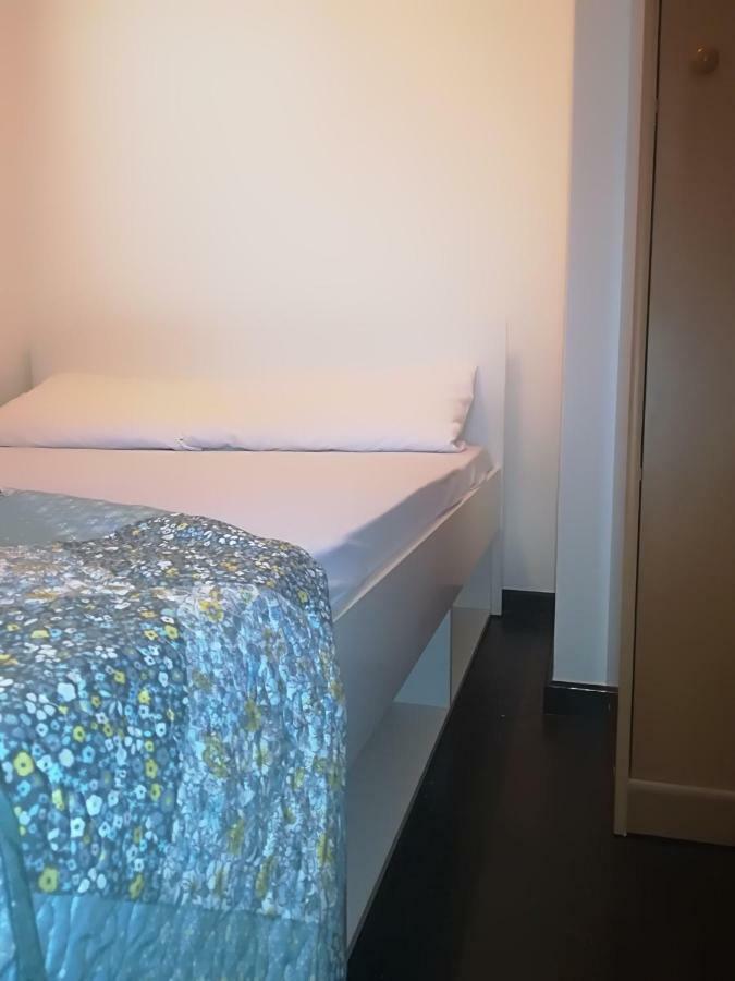 Apartman Brzovic โอมิช ภายนอก รูปภาพ